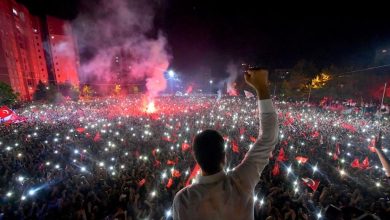 Photo of Istanbul iski nyrkin pöytään – Imamoğlun voittoa juhlittiin myöhään yöhön